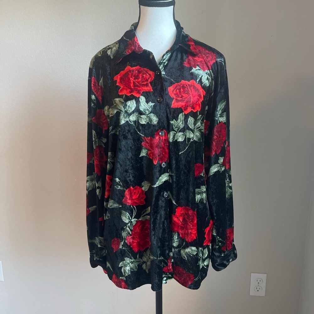 Y2K Black and red velvet rose button down blouse